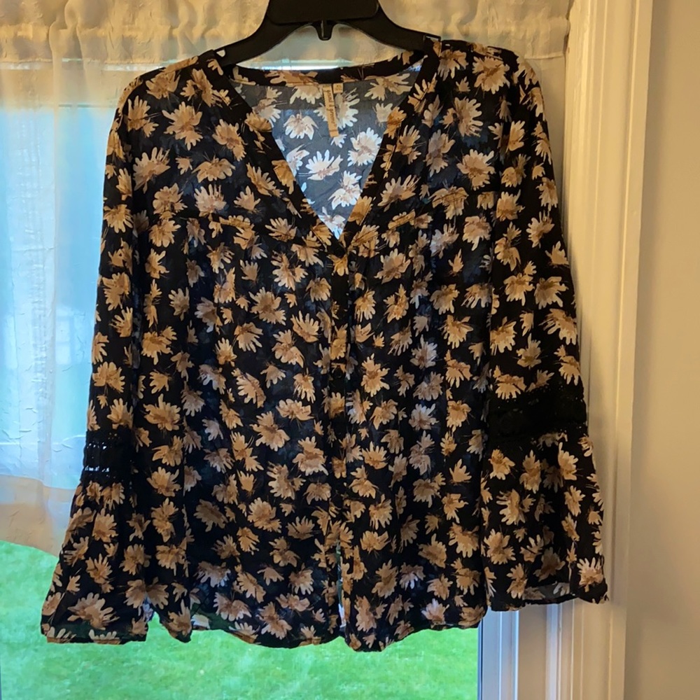 Floral long sleeve shirt, Black and Tan colors